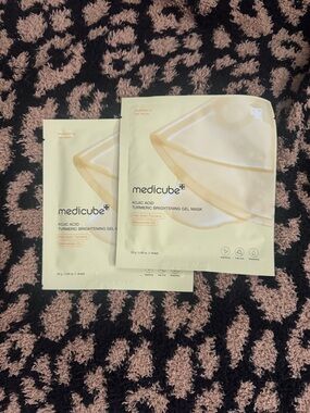 Medicube Kojic Acid Turmeric Brightening Gel Mask — Cream